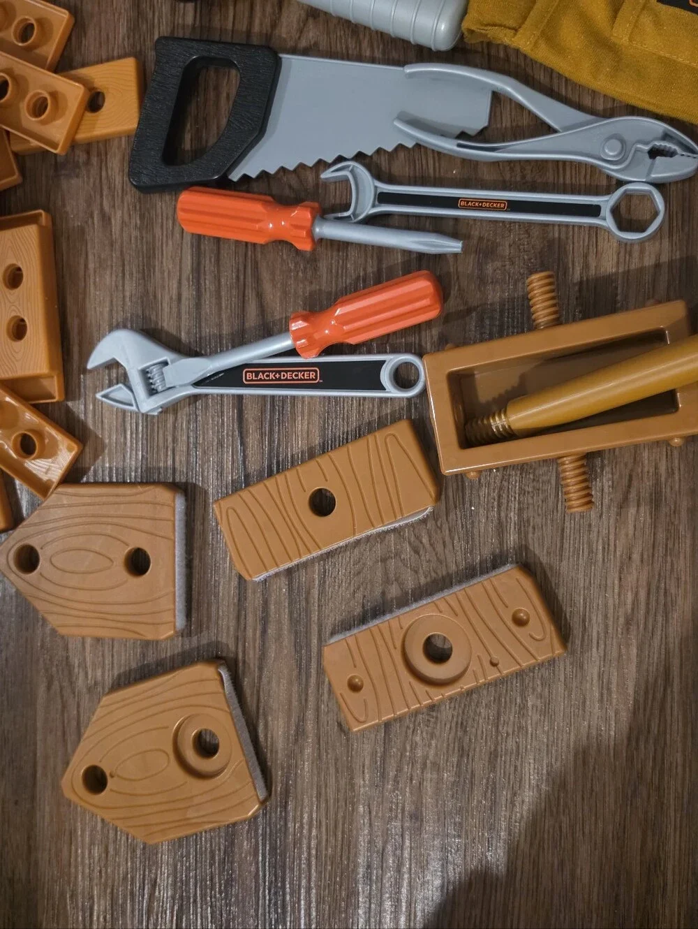 Kids Black +Decker Tool Set